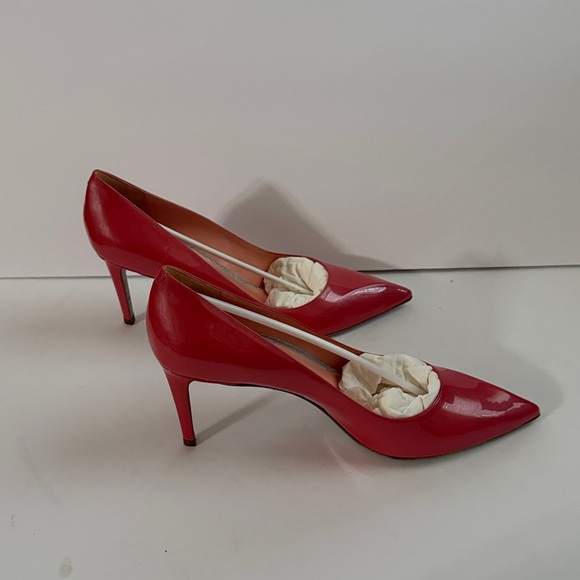 Rene Caovilla “Barbie” Pink Patent Pumps w/diamond-effect soles & edged liner - Picture 4 of 9